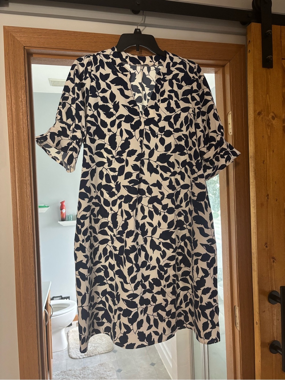 Women's Navy and Cream Leaf Print Shift Dress